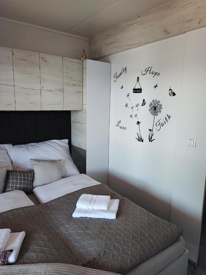 Hollers Homes Haus Mary Drage