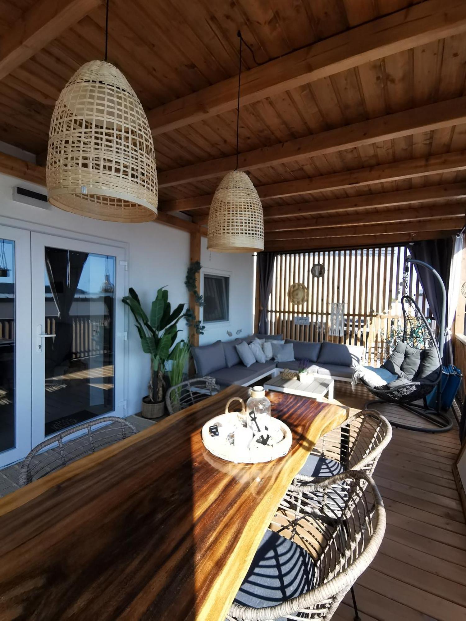 Semesterbostad Hollers Homes Haus Mary *